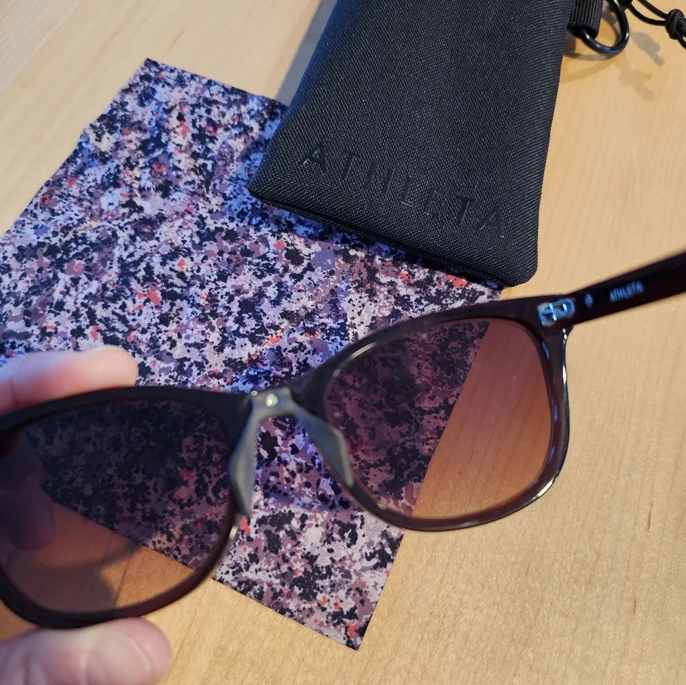 Athleta Summit D-Frame Sunglasses